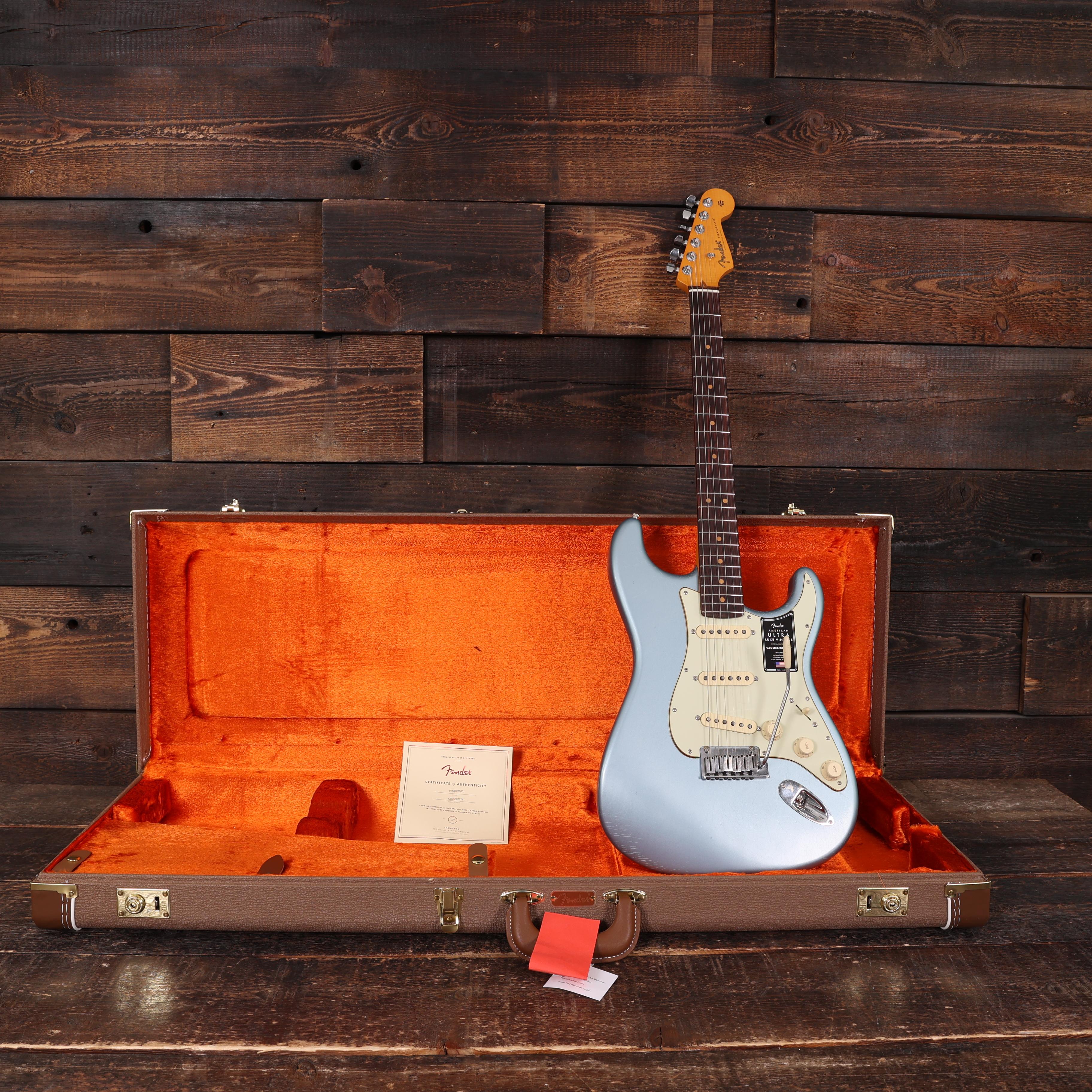 Fender American Ultra Luxe Vintage '60s Stratocaster in Ice Blue